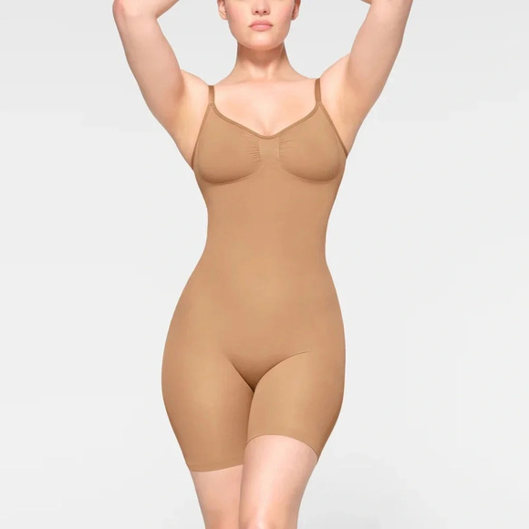 Skims Seamless Sculpt Mid Thigh Bodysuit Body Shaper Sculpting size L